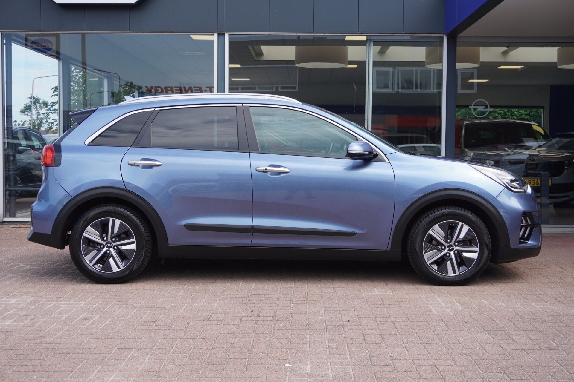 Kia Niro 1.6 GDi Hybrid DynamicPlusLine Automaat | Navigatie, Auto's, Dealer onderhouden, Gebruikt, Blauw, Automatische klimaatregeling
