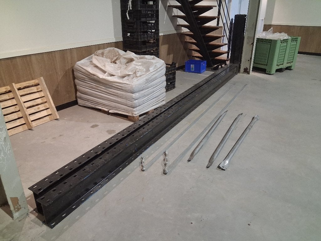 Draagarmstelling 550 cm incl 26 armen, Doe-het-zelf en Verbouw, Ophalen, Gebruikt, 250 mm of meer, Overige typen