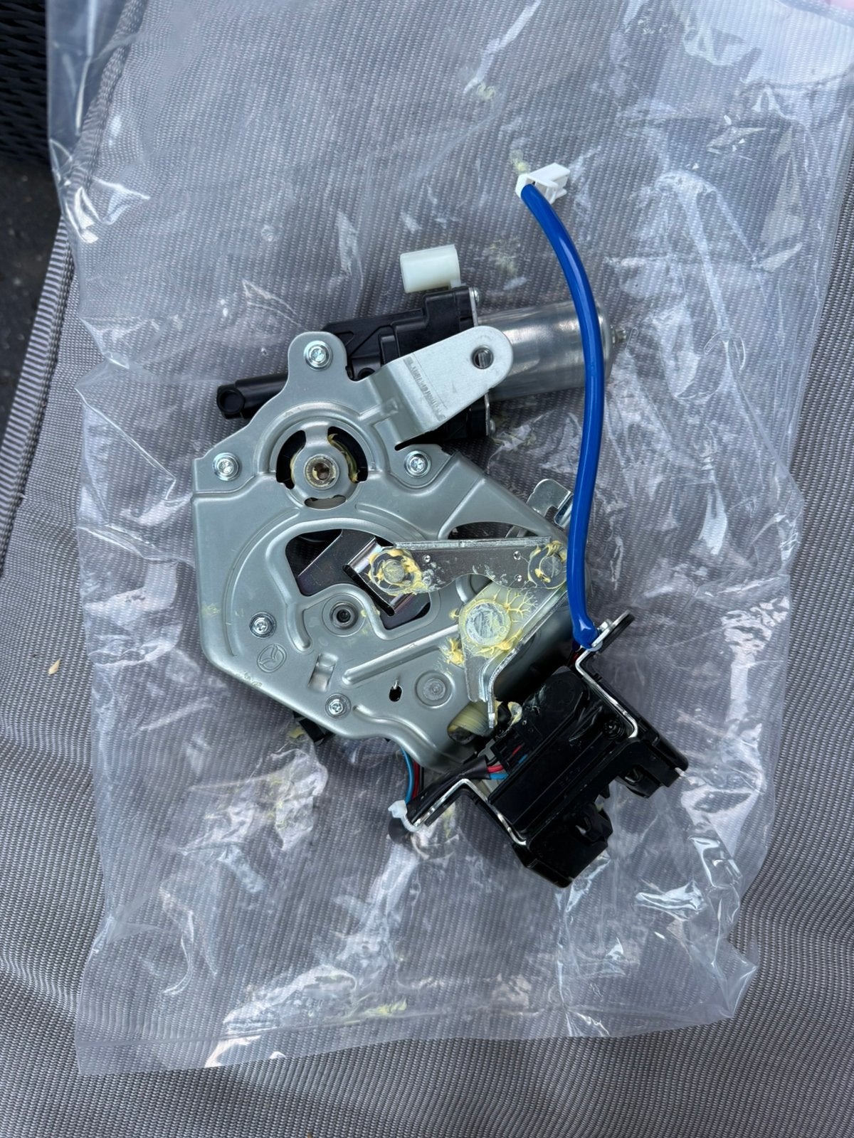 Nieuw achterklep slot mazda cx5 2016 tot heden, Auto-onderdelen, Achterklep, Nieuw, Ophalen of Verzenden, Mazda