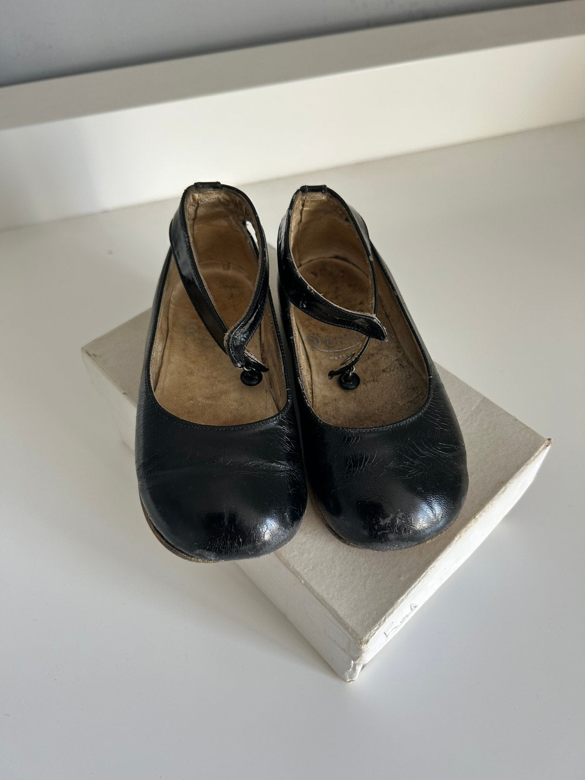 Vintage meisjesschoenen, jaren 50, Kleding | Dames, Schoenen, Ophalen of Verzenden, Gedragen, Sneakers of Gympen