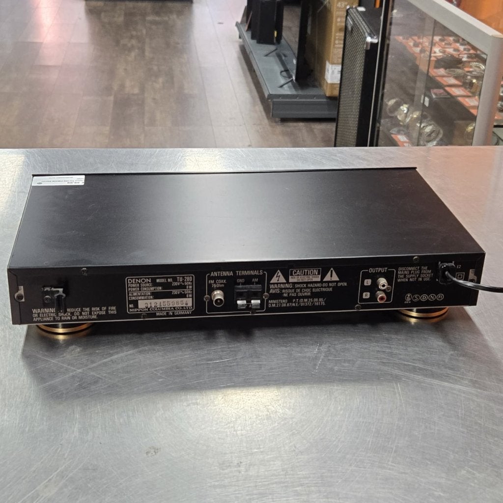 Denon TU-280 FM/AM Stereo Tuner, Denon, Gebruikt, Support@denon.com, 1-1-1, Shin-Yokohama
Kohoku-ku, Yokohama 222-0033
Japan