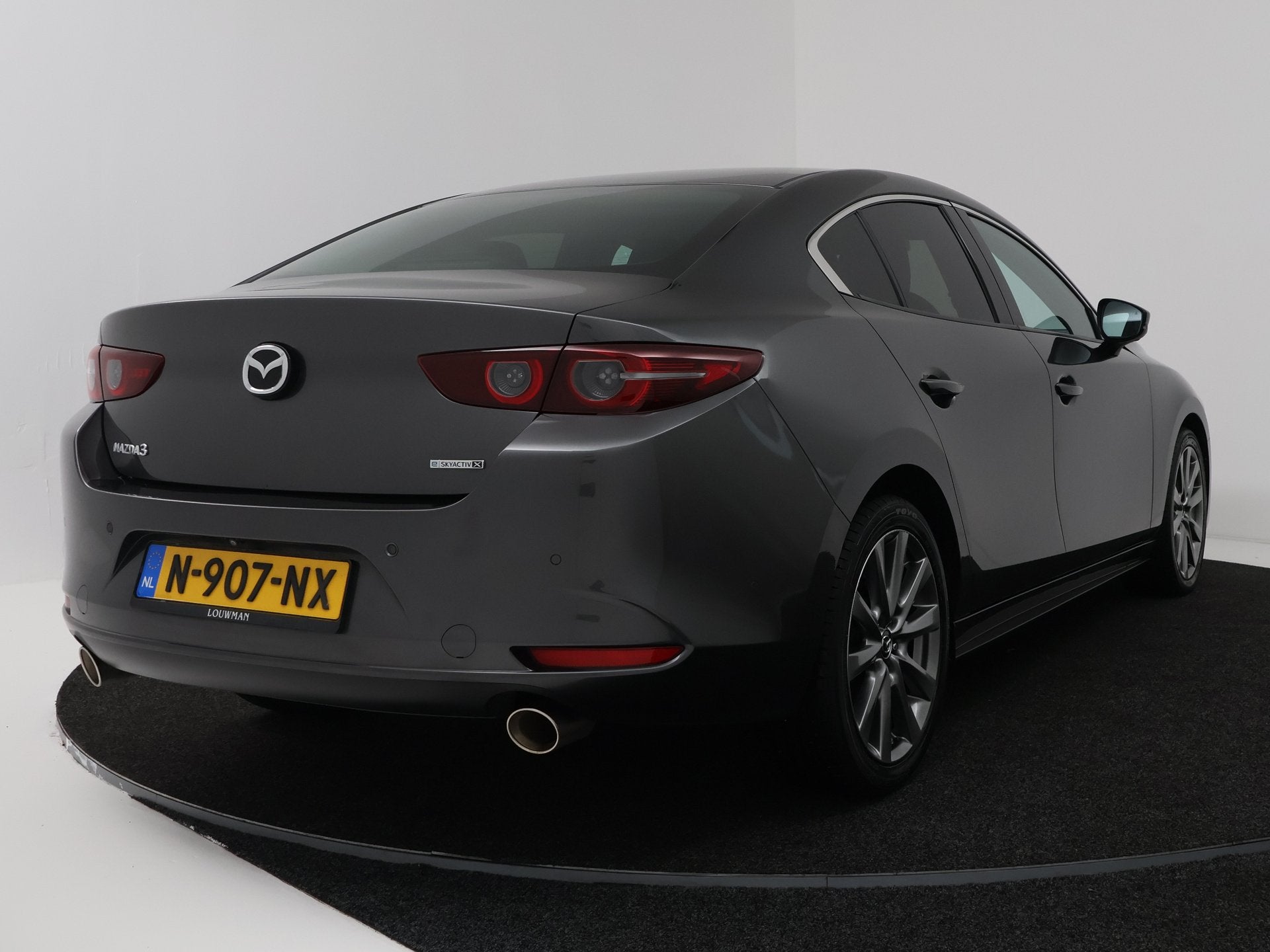 Mazda 3 2.0 e-SkyActiv-X M Hybrid 186 Luxury met i-active se, Auto's, Voorwielaandrijving, Gebruikt, 1382 kg, Bedrijf