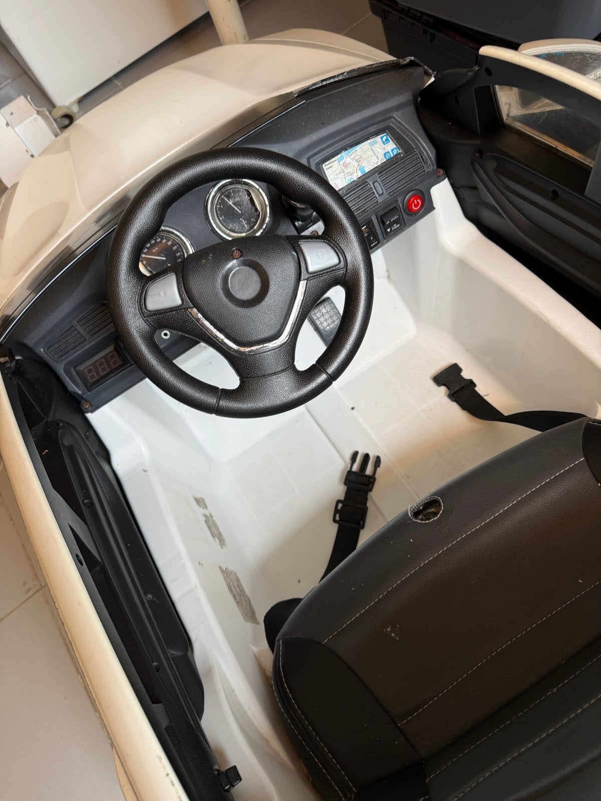 BMW X6 Kinderauto Elektrisch - Wit, Ophalen, Gebruikt, Afstandsbediening