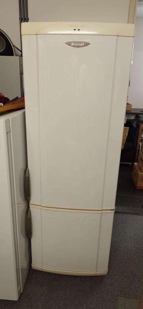 Gratis af te halen: Brandt Koelkast/Diepvries met Twee lades, Ophalen, Gebruikt, 200 liter of meer, 60 cm of meer