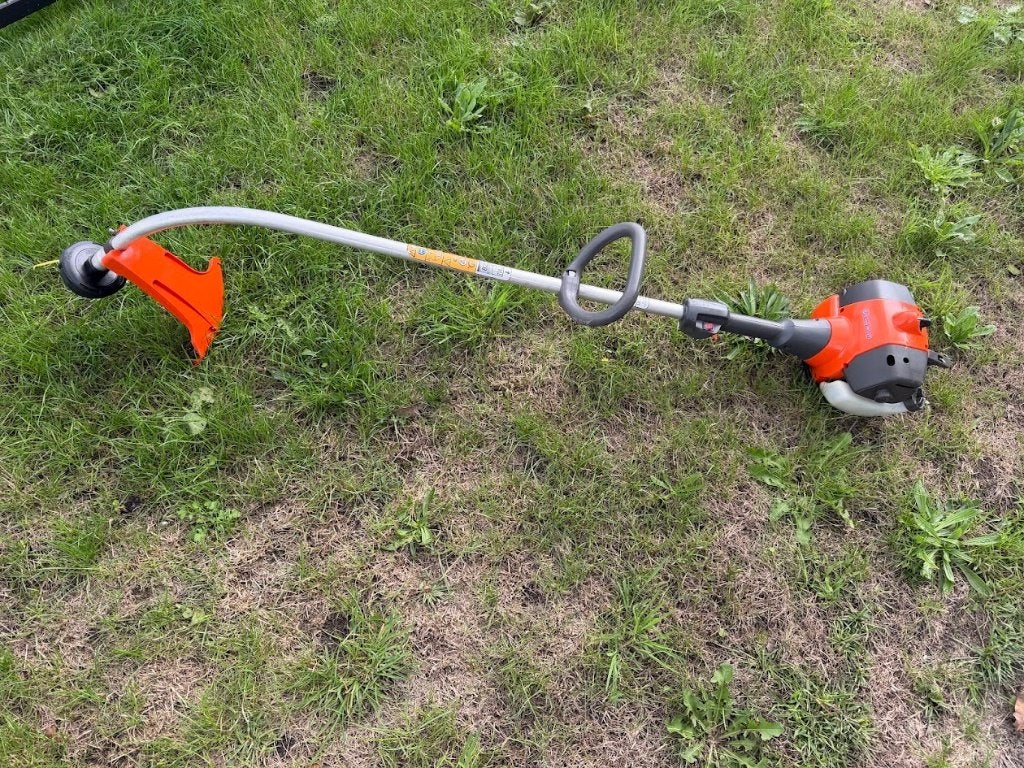 bostrimmer husqvarna 128C  bosmaaier, Ophalen, Benzine, Gebruikt, 10 tot 30 cm