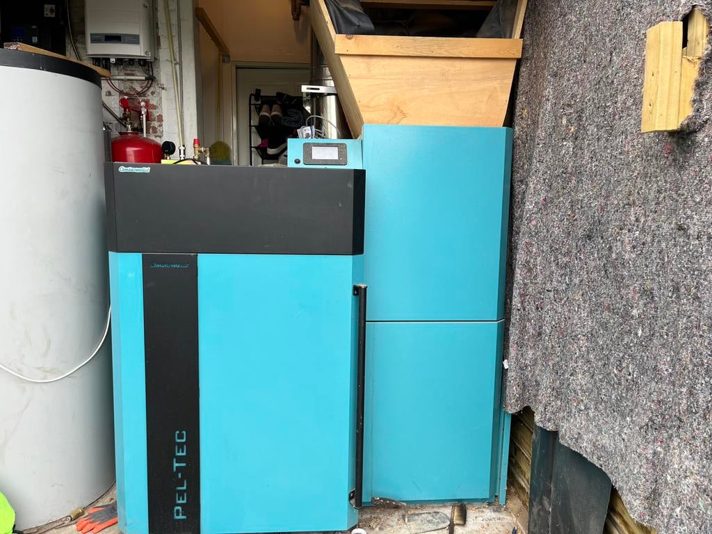 Pellet cv pelletkachel 48kw, Ophalen, Zo goed als nieuw, Overige brandstoffen, Pelletkachel