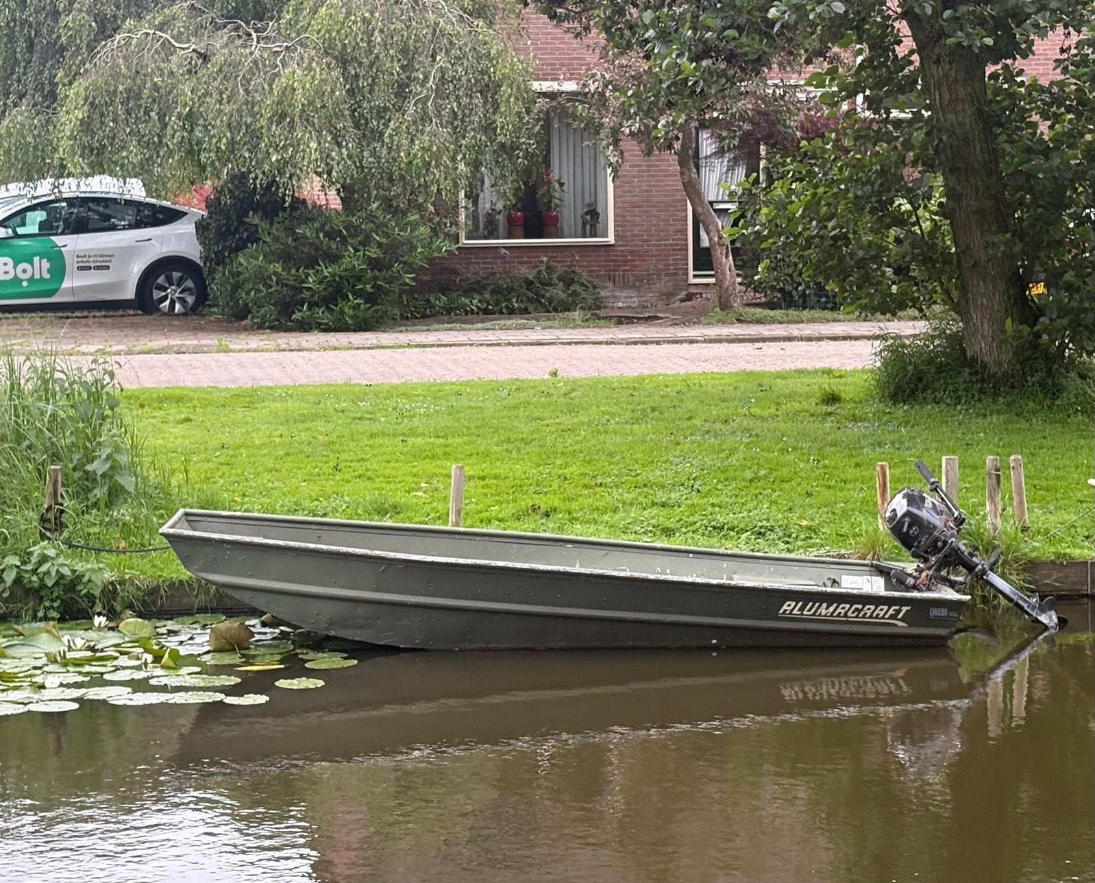 Alumacraft visboot met Tohatsu 4pk buitenboordmotor, Watersport en Boten, Motorboten en Motorjachten, Gebruikt, Aluminium, Benzine