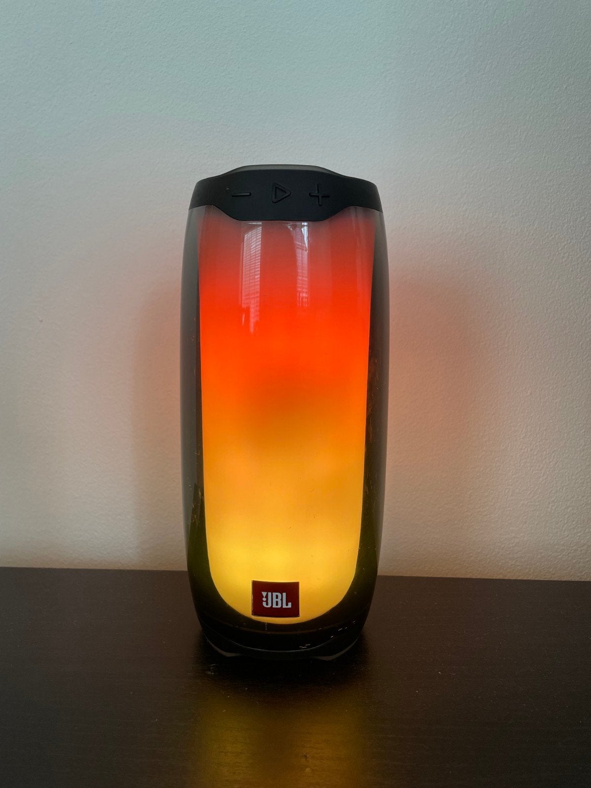 Te koop: JBL Pulse 4 - ZGAN, Ophalen, JBL, Zo goed als nieuw, 60 tot 120 watt