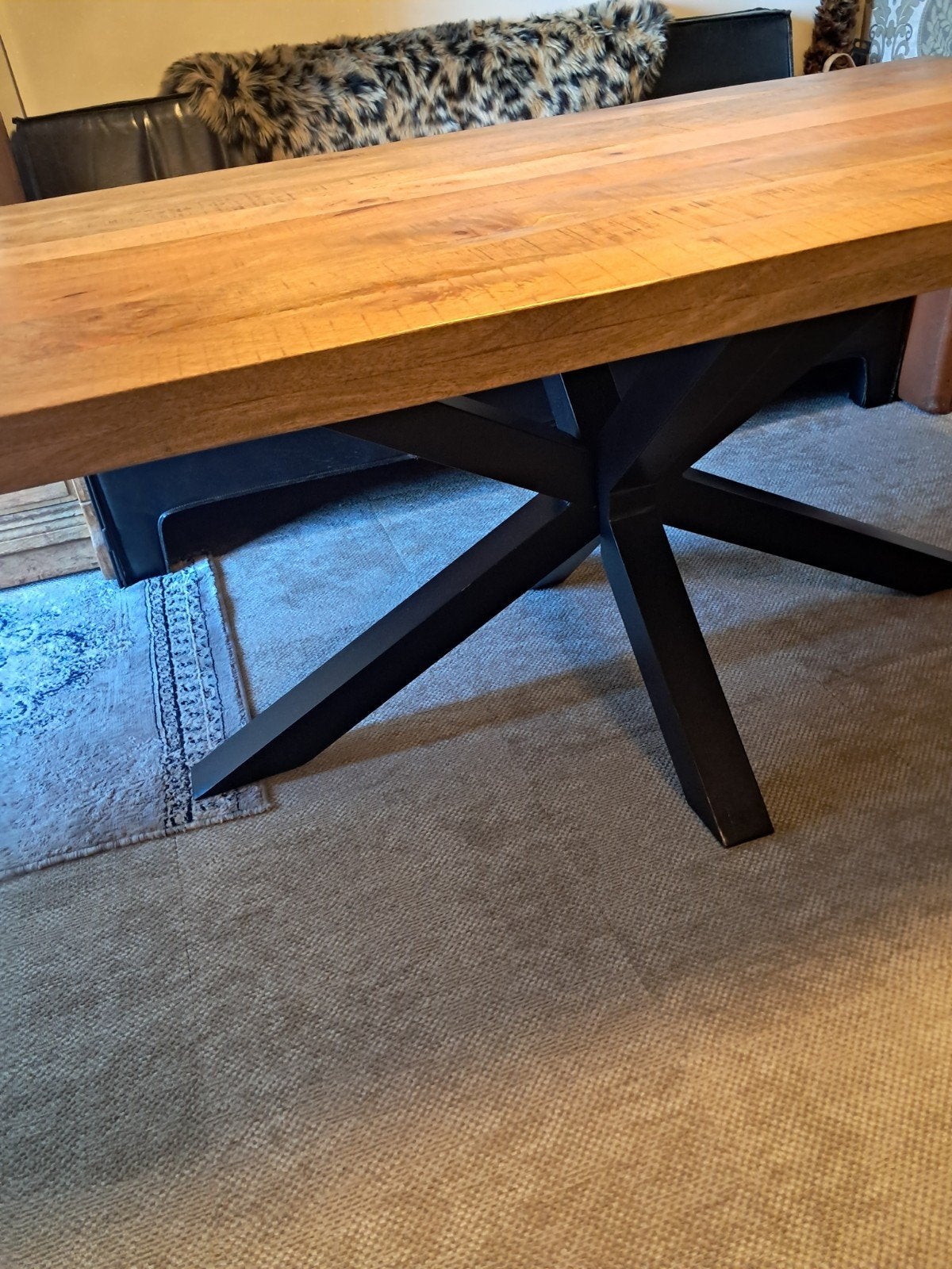 mooie  Eettafel met Zwart Metalen Spinpoot, Gebruikt, Industrieel, Modern, 50 tot 100 cm, 150 tot 200 cm