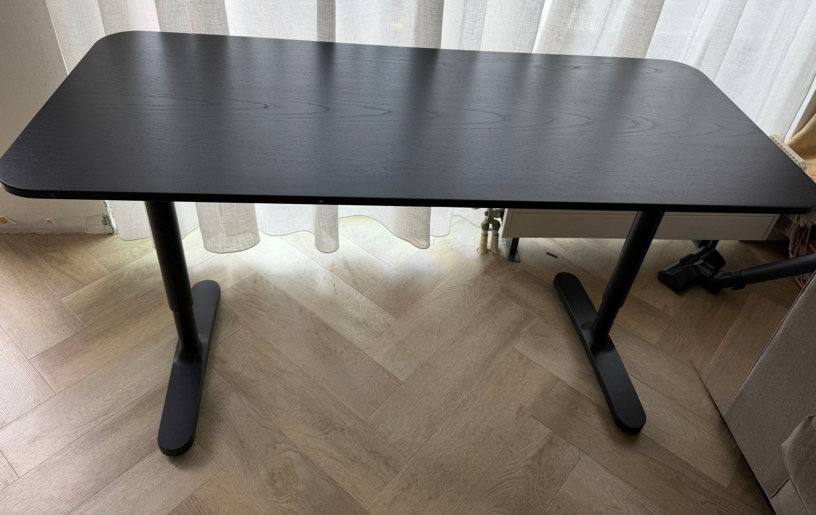 Ikea bekant bureau 140x60, Huis en Inrichting, Bureaus, Ophalen, Zo goed als nieuw