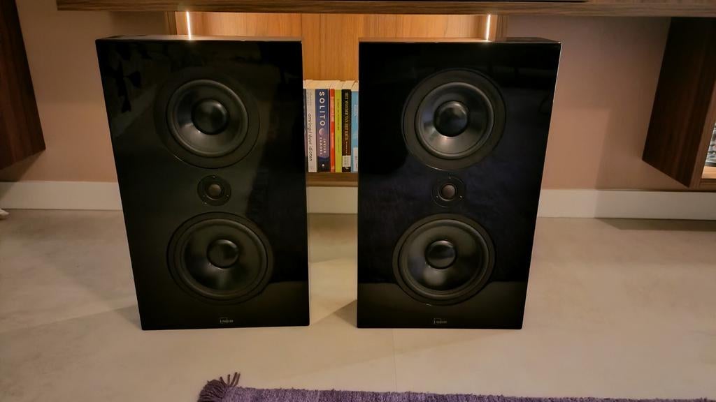 Lyngdorf FR-1 On-Wall Hifi Stereo Wand Luidsprekers, Audio, Tv en Foto, Overige merken, Ophalen of Verzenden, Zo goed als nieuw