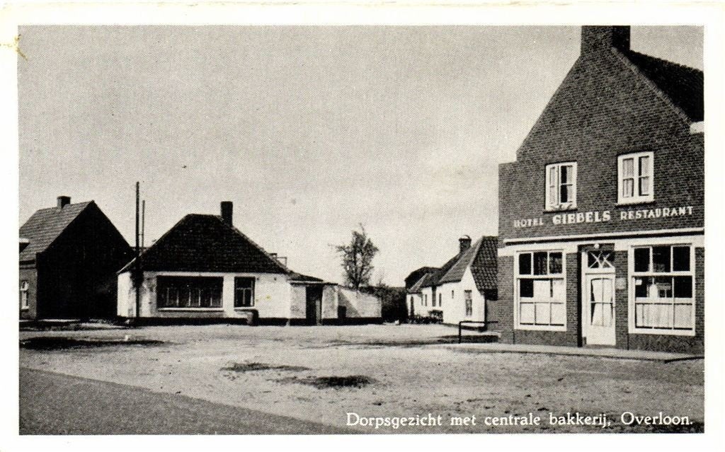 Dorpsgezicht met centrale bakkerij, Overloon. - ongelopen, Verzamelen, Ophalen of Verzenden, 1940 tot 1960, Ongelopen, Noord-Brabant