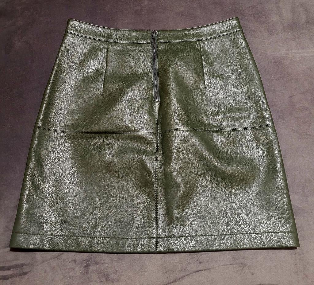 Hema Groene Kunstleren Minirok Maat M, Kleding | Dames, Rokken, Nieuw, Maat 38/40 (M), Groen, Boven de knie, Ophalen of Verzenden