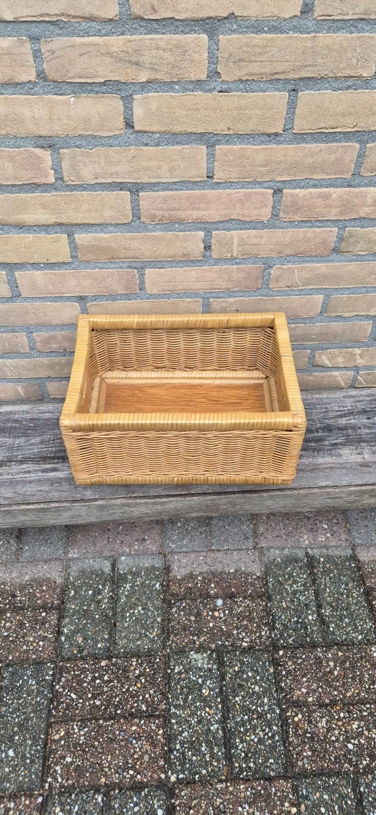 Landelijke rotan mand met houten bodem, Ophalen, Gevlochten, Mand, Zo goed als nieuw