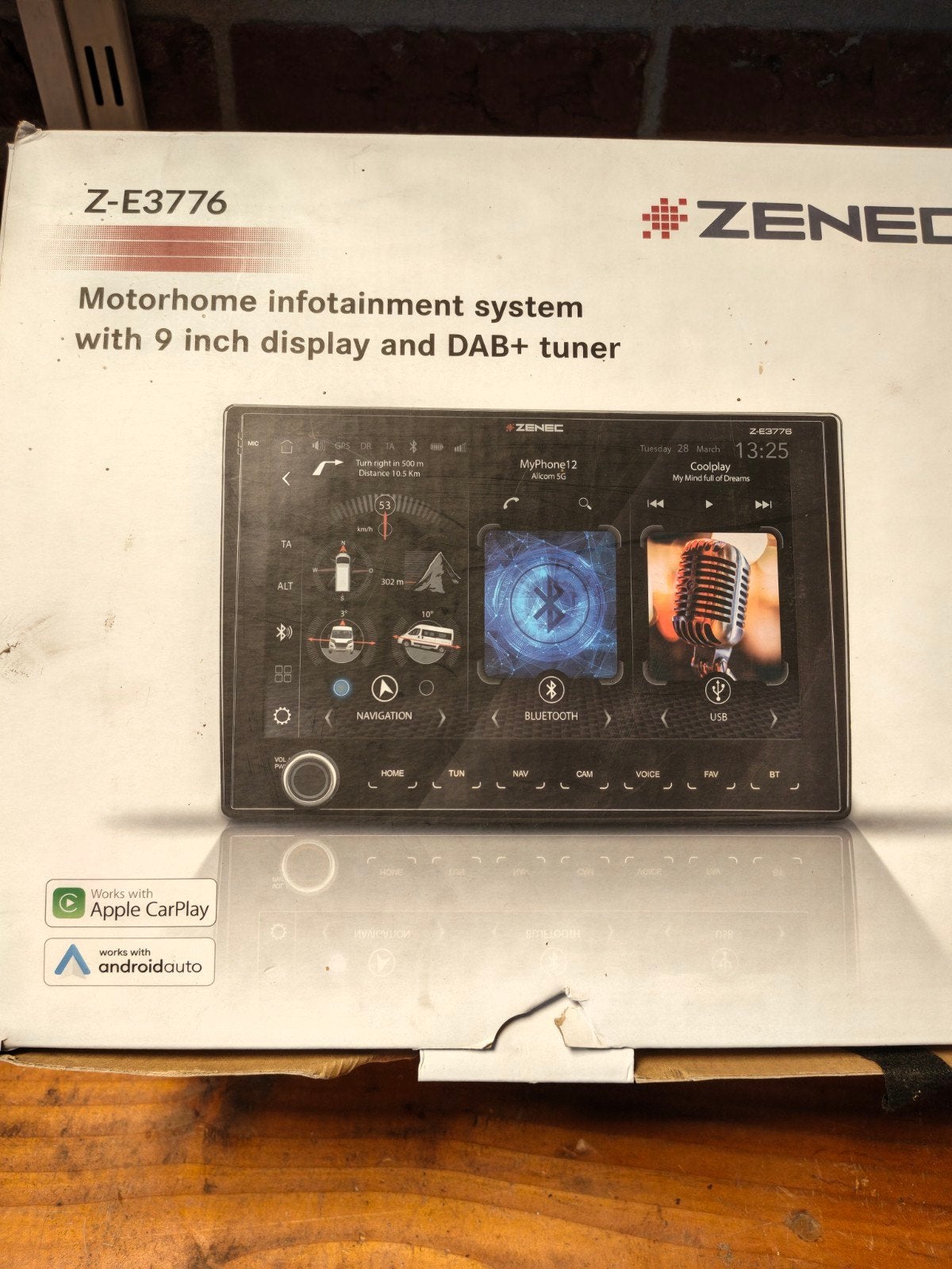 ZENEC Z-E3776 Motorhome Infotainment Systeem, Ophalen, Zo goed als nieuw