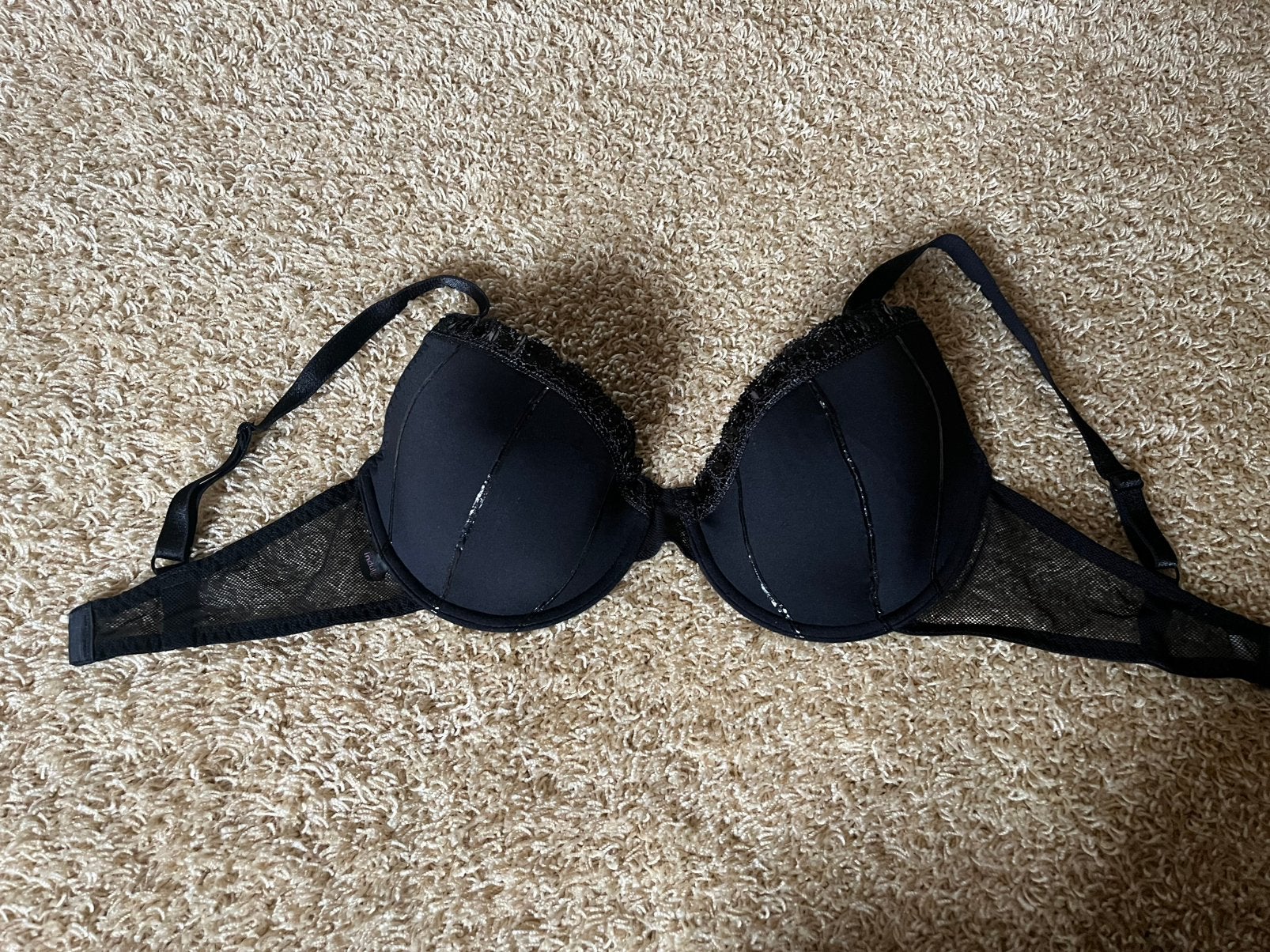 Indulge voorgevormde bh zwart 75E, Ophalen of Verzenden, Zwart, BH