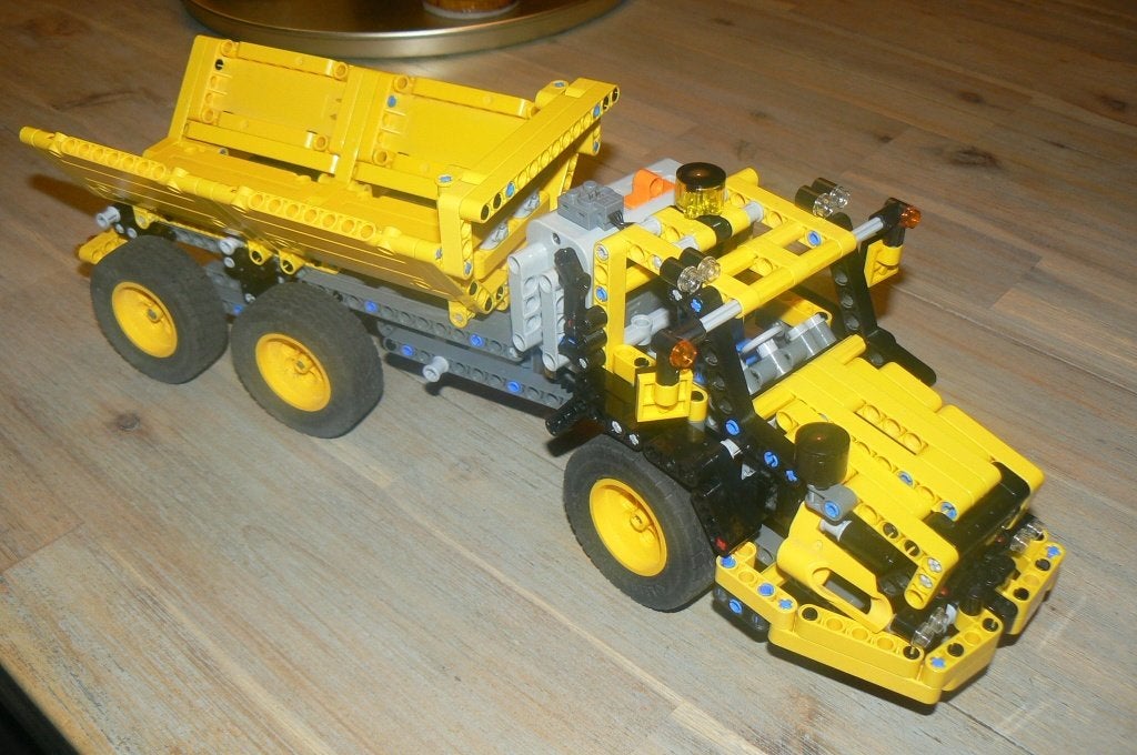 Te koop: Lego Technic Kiepwagen + power functie 8264 + boeke, Kinderen en Baby's, Speelgoed | Duplo en Lego, Gebruikt, Lego, Compleet