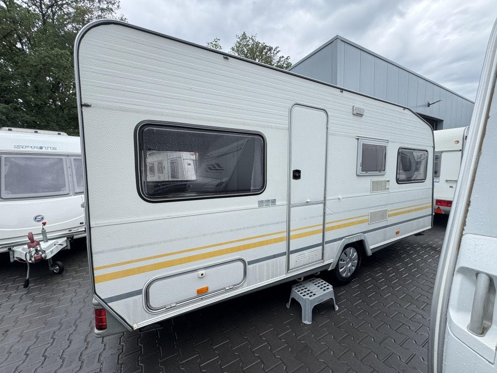 Knaus Sudwind 485 TU / topstaat / z.g.a.n. voortent, Caravans en Kamperen, Overige typen, Bedrijf, Treinzit, 750 - 1000 kg