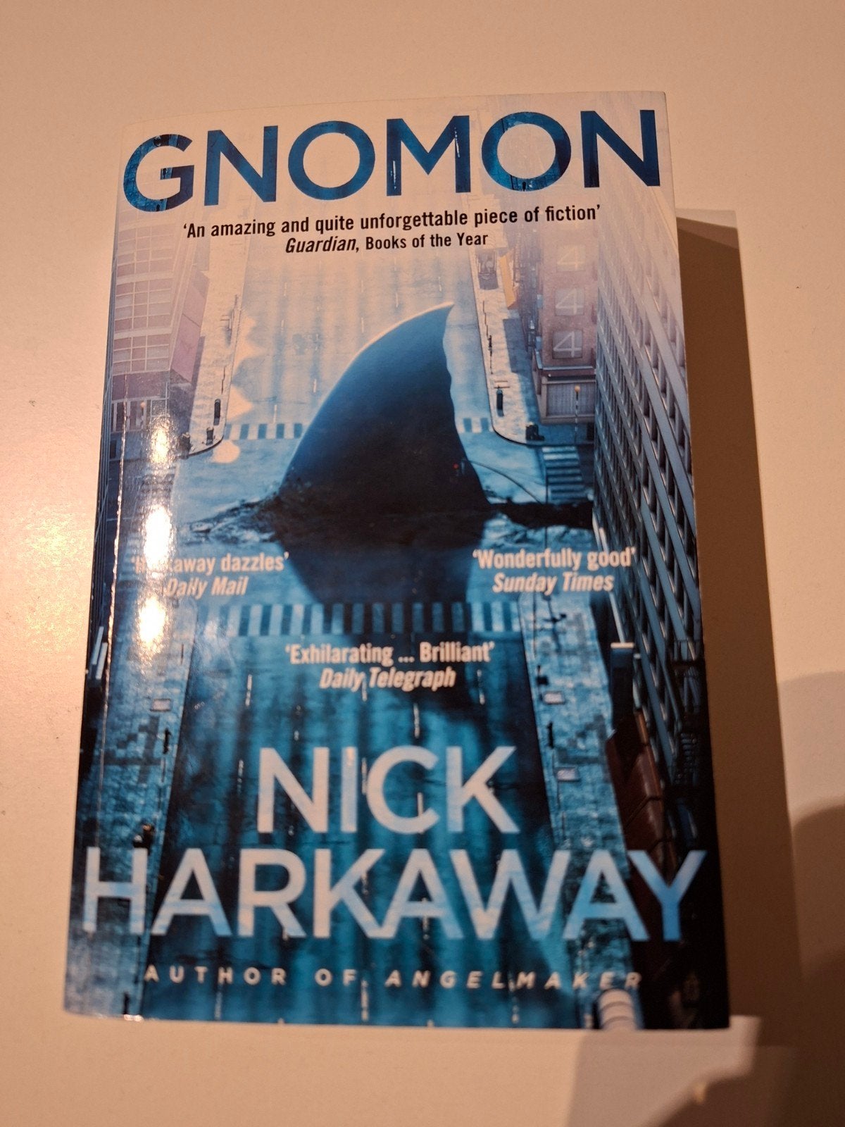 Gnomon - Nick Harkaway, Ophalen of Verzenden, Zo goed als nieuw, Nick Harkaway