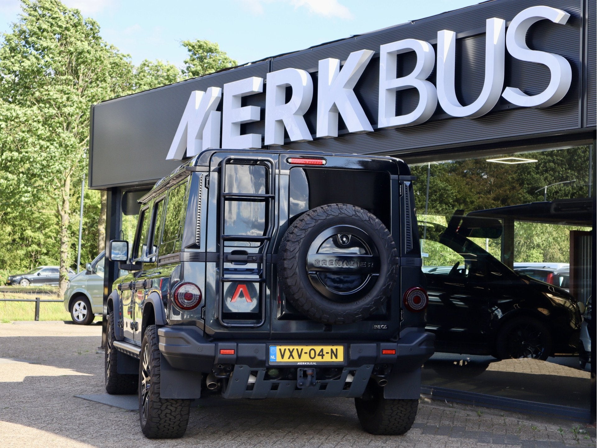 INEOS Grenadier 3.0 AUTOMAAT DIESEL 4X4 GRIJS KENTEKEN, Auto's, 249 pk, Gebruikt, 2993 cc, Bedrijf