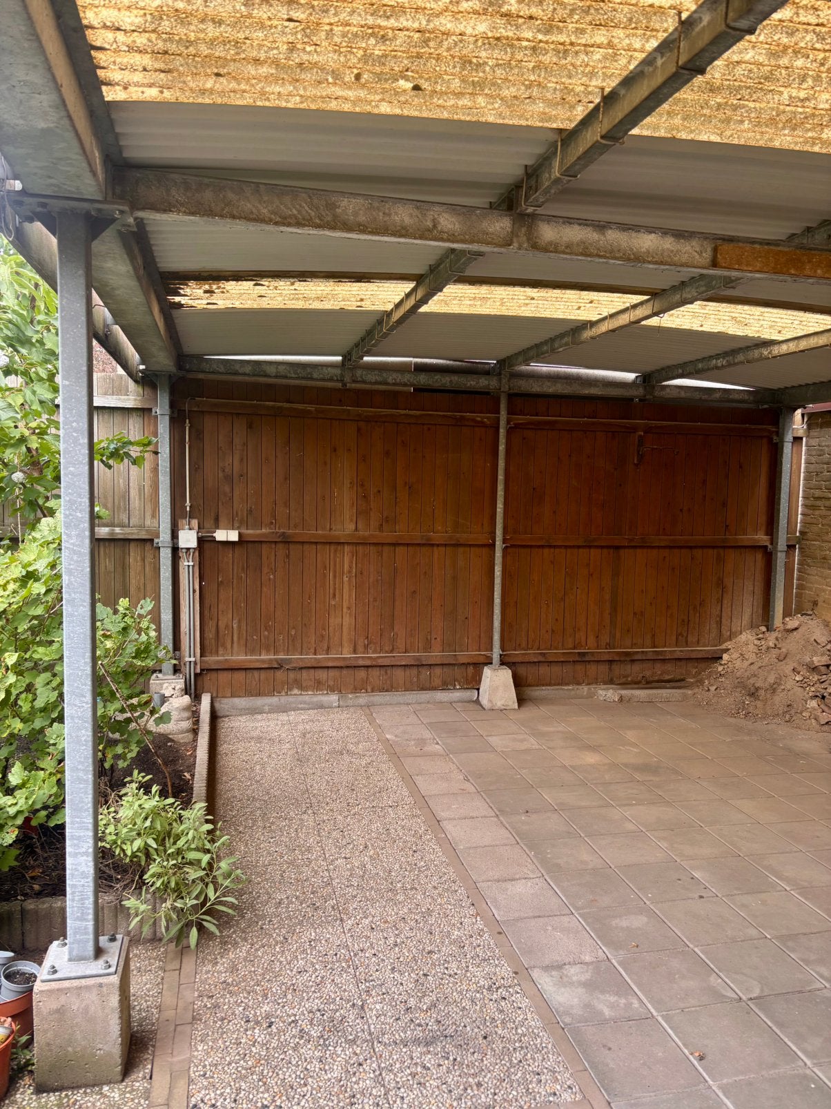 Ruime stalen overkapping 28m² / 588x478cm / dakgoten + poort, Ophalen, Gebruikt, Overige typen