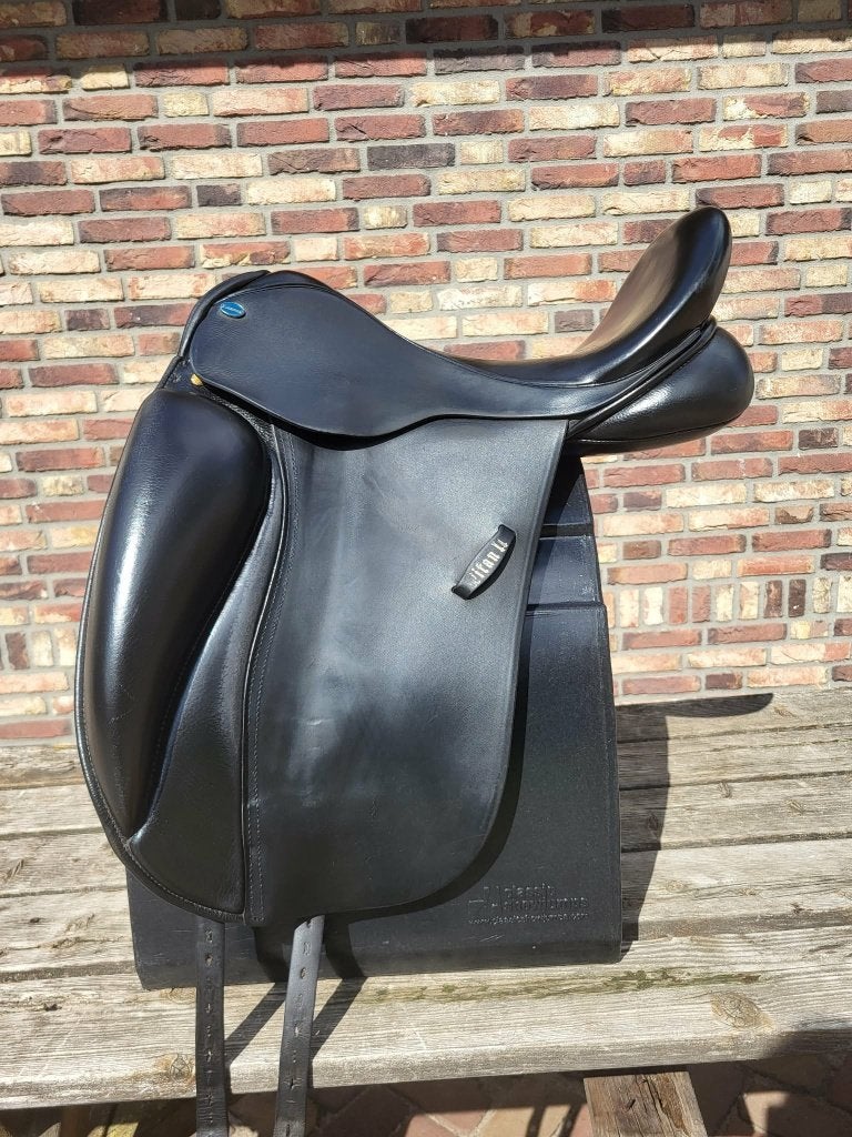 Euroriding Titan II dressuurzadel 17.5 inch boommaat 3 (M), Ophalen, L (17.5 inch), Gebruikt, Dressuur