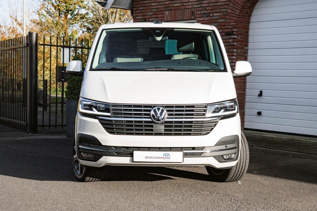 Volkswagen Caravelle T6.1 204 pk L2H1 Highline 2x Elek. Schu, Auto's, Gebruikt, Volkswagen, Wit, Leder