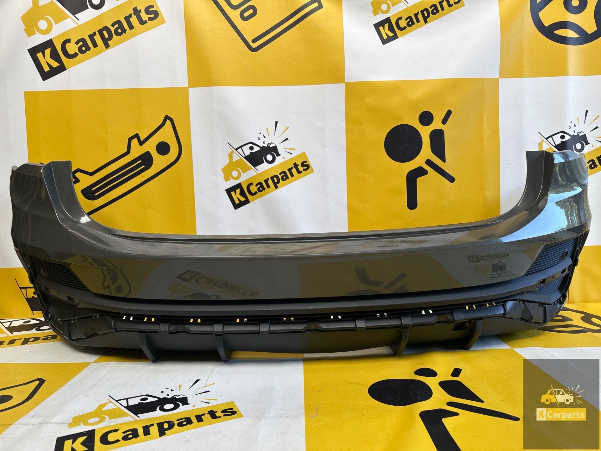 Audi Q3 Achterbumper 83F807511A Origineel, Info@fabrikant.eu, Fabrikantstraat 1
1000 AA  Amsterdam, NL, Achter, Bumper