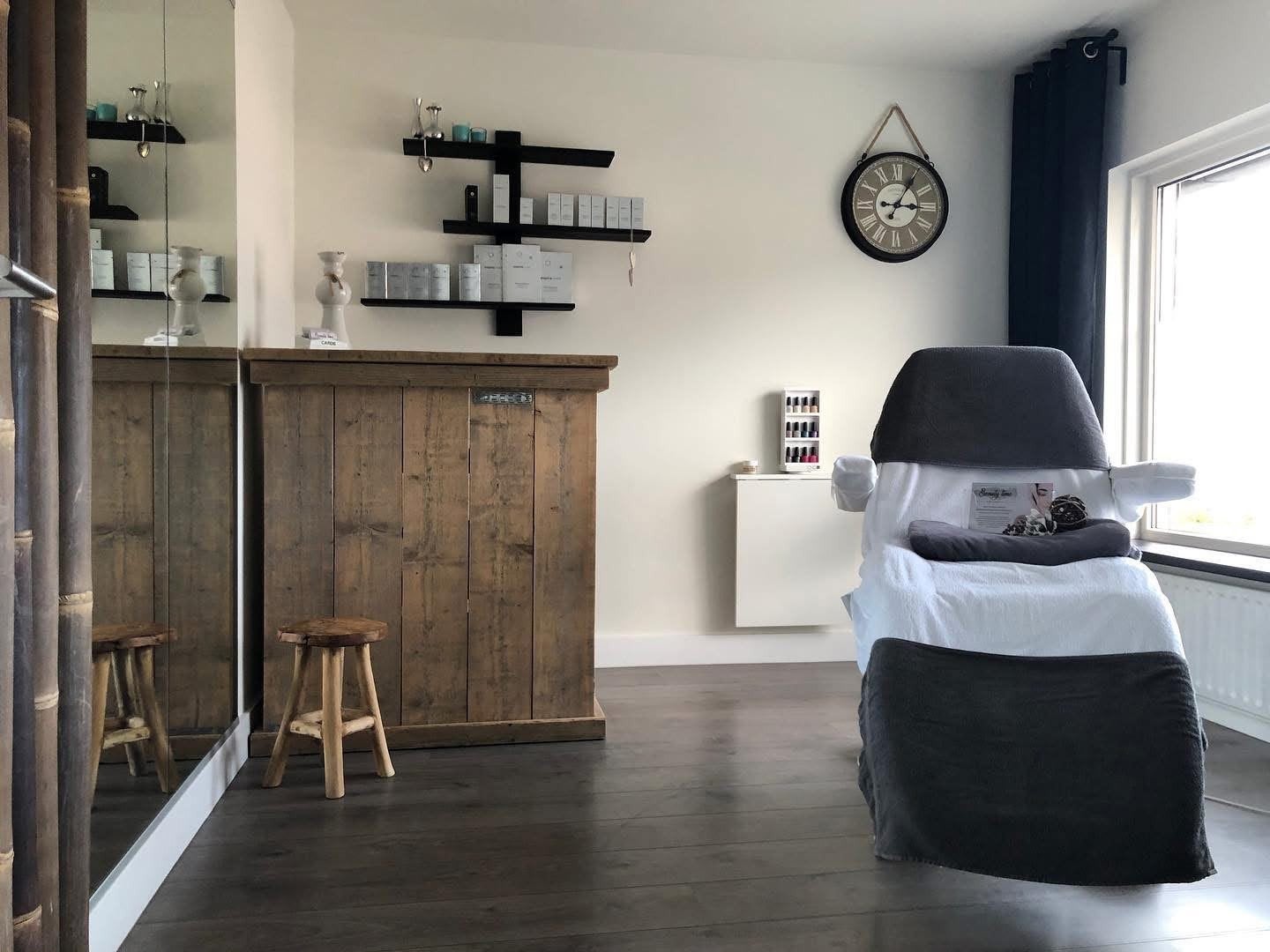 mooie stevige balie/toonbank/bar +ledverlichting supernetjes, Huis en Inrichting, Ophalen, Zo goed als nieuw