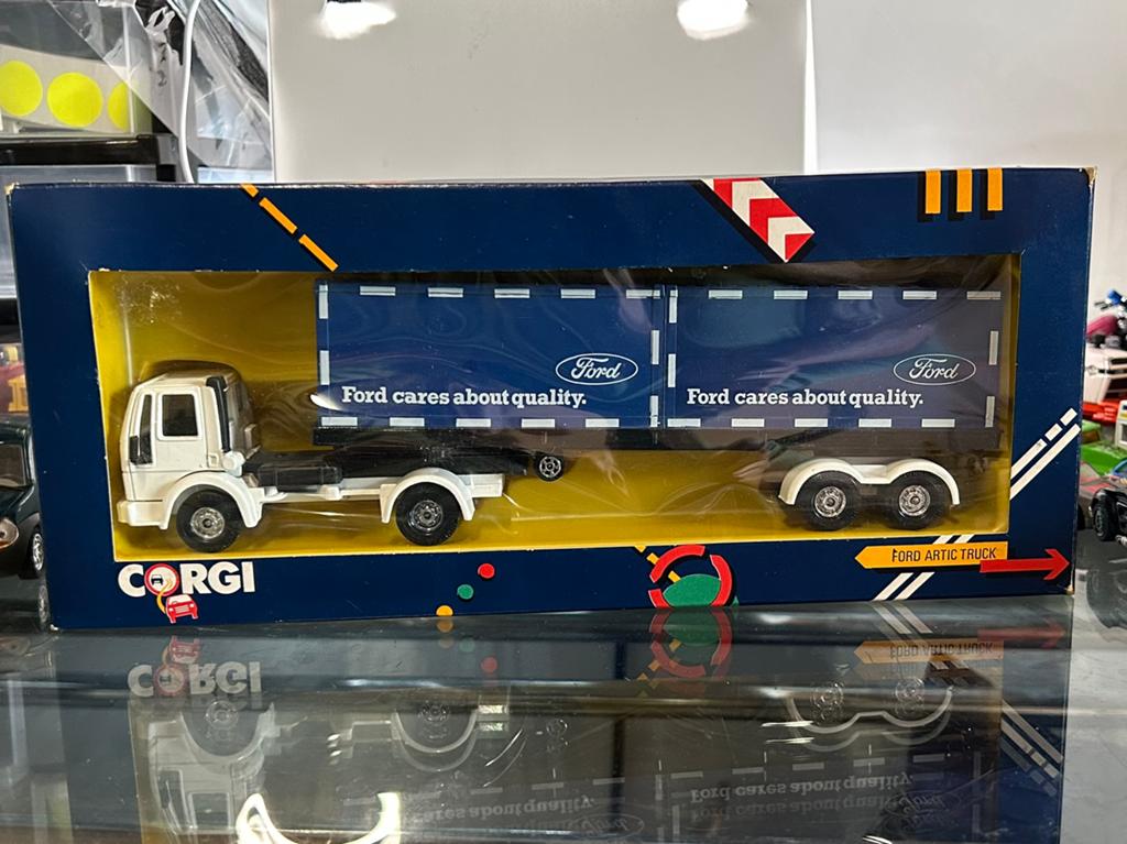 Corgi Toys Ford Artic Container Delivery Truck OVP, Hobby en Vrije tijd, Modelauto's | 1:50, Verzenden, Zo goed als nieuw, Bus of Vrachtwagen