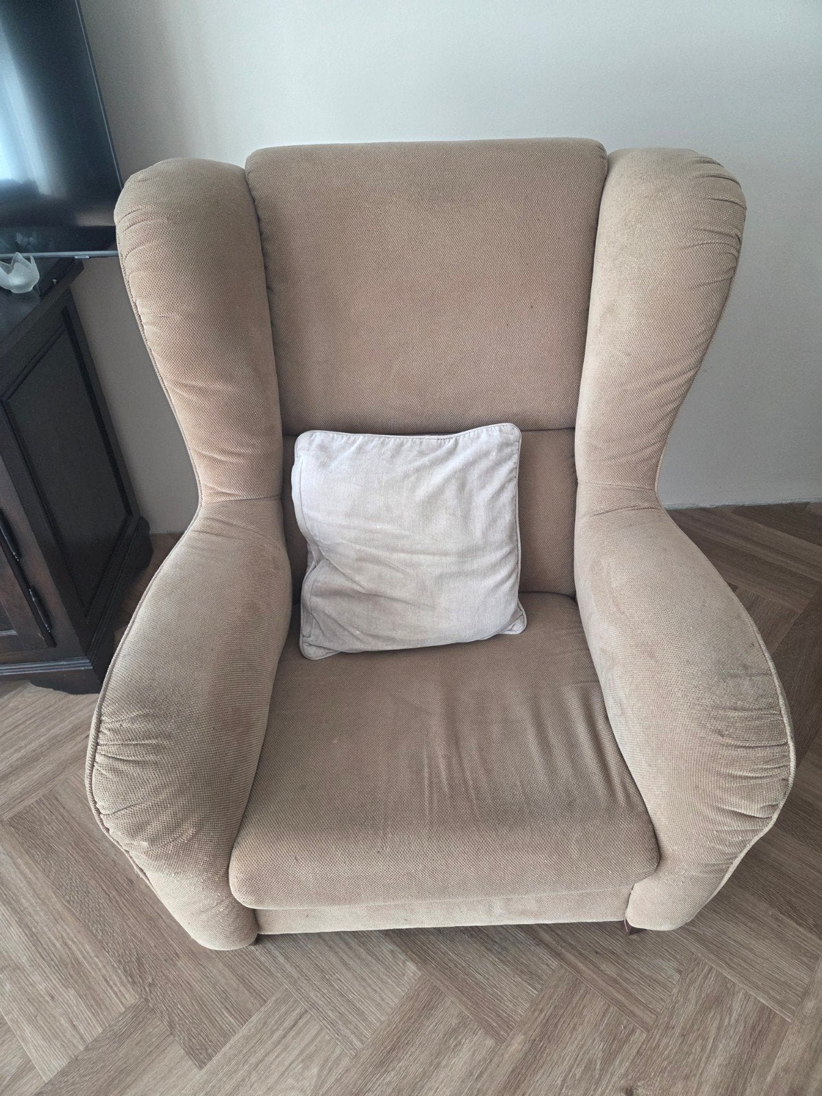 Gratis zandkleurige fauteuil, Ophalen, Gebruikt, Stof