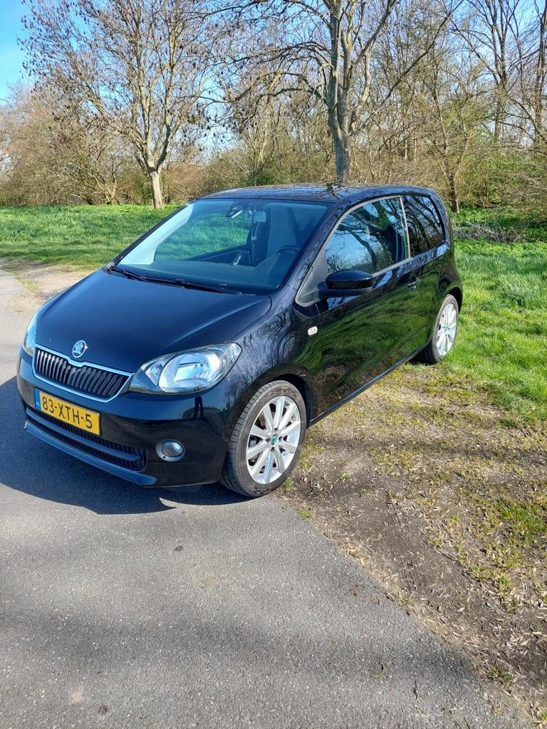 Skoda Citigo 1.0 T 44KW 2012 Zwart, Voorwielaandrijving, 840 kg, 4 stoelen, Zwart