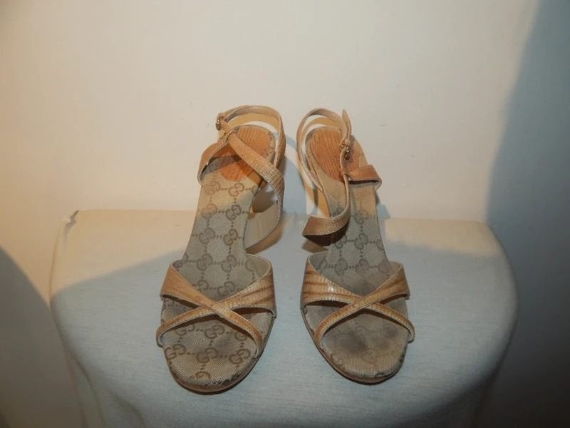 Gucci sandalette beige structuur bandjes monogram voetbed, Kleding | Dames, Schoenen, Verzenden, Beige, Nieuw, Sandalen of Muiltjes