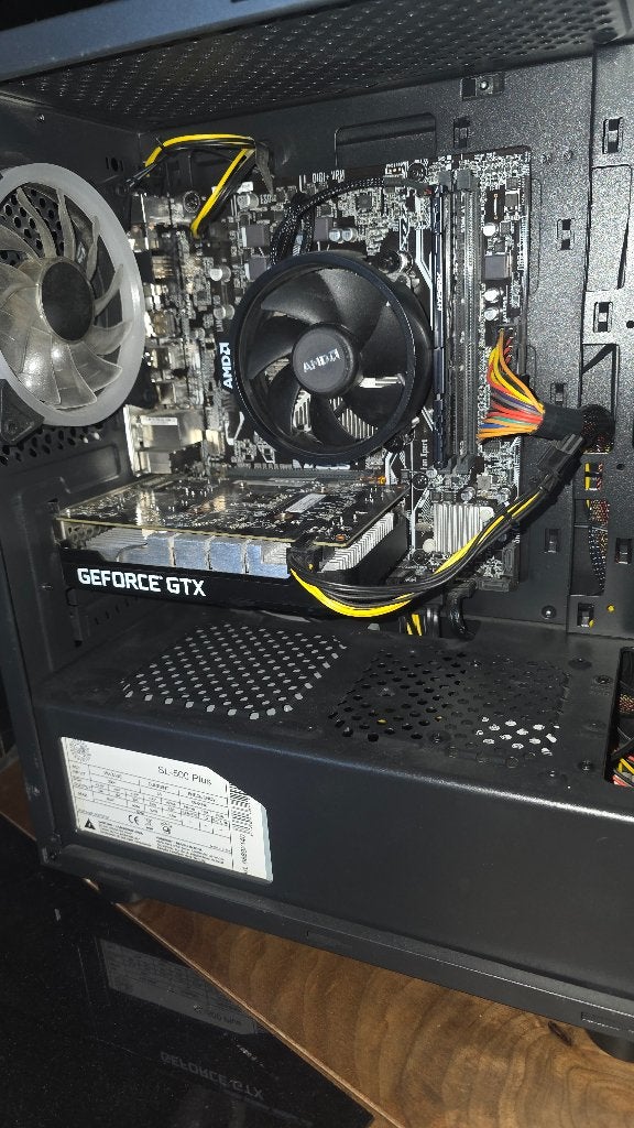 Foto 7 van Gaming PC, perfect voor beginnende gamers.