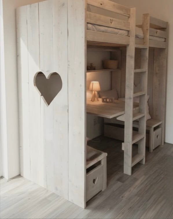 Hoogslaper/ kinderbed met zitje van steigerhout, Kinderen en Baby's, Kinderkamer | Stapelbedden en Hoogslapers, Ophalen, Gebruikt