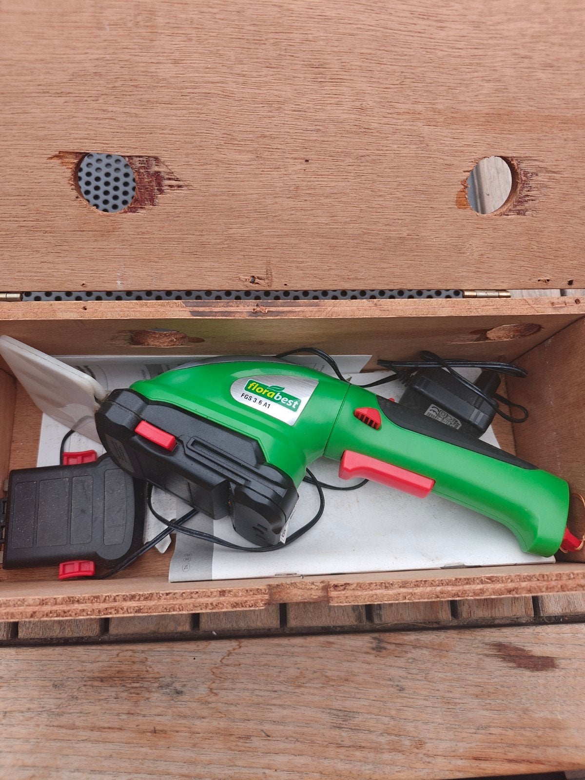Florabest heggetrimmer accu, Doe-het-zelf en Verbouw, Ophalen, Gebruikt, Minder dan 600 watt, Overige typen