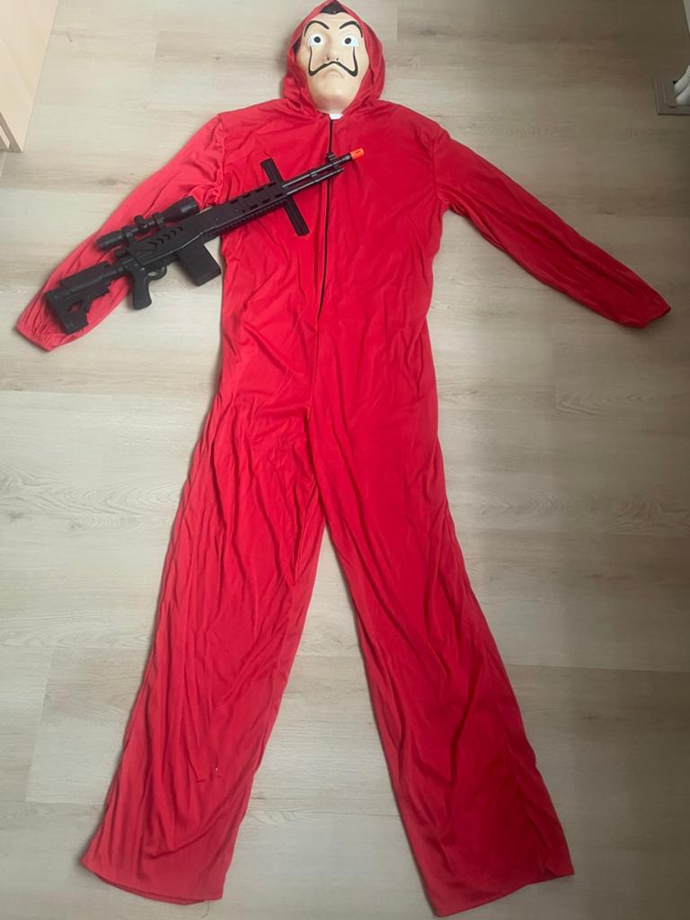 La casa de papel kostuum(maat M/L) + masker + wapen, Ophalen of Verzenden, Zo goed als nieuw, Kostuum, Halloween of Griezel