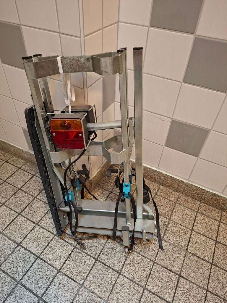 Fietsenrek Mutla, Ophalen, Zo goed als nieuw