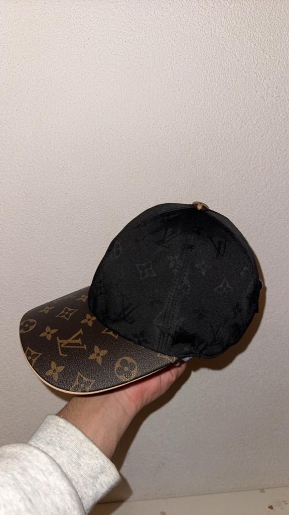 Lv pet monogram, Kleding | Heren, Hoeden en Petten, Ophalen of Verzenden, Zo goed als nieuw, 57 cm (M, 7⅛ inch) of minder, Pet