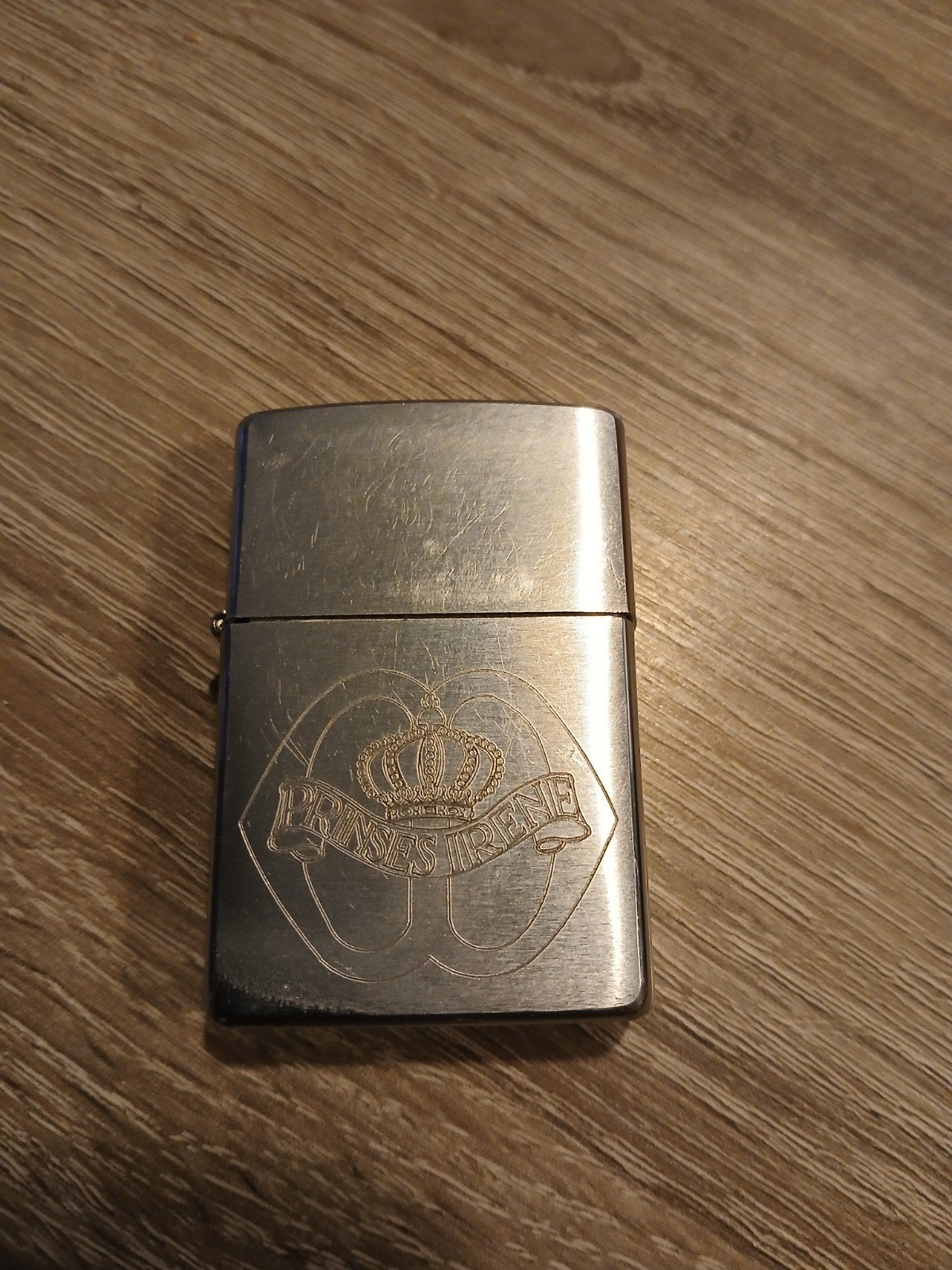 zippo prinses irene brigade uit gegeven aan veteranen, Ophalen of Verzenden, Aansteker
