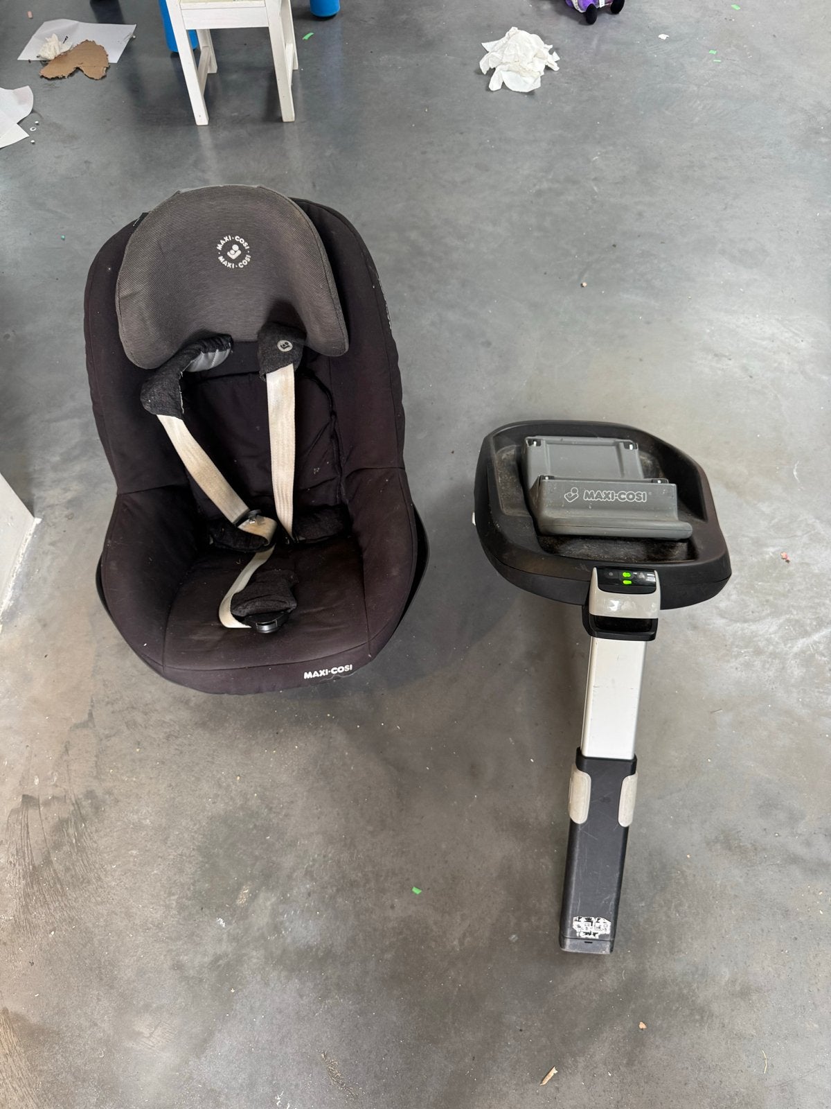 Maxi-Cosi Pearl autostoel met FamilyFix base (9-18 kg), Ophalen, Gebruikt, 9 t/m 18 kg, Isofix