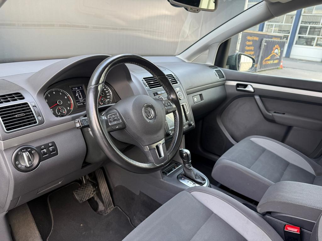 Volkswagen Touran 1.4 TSI Highline Automaat Scherm, Euro 5, Gebruikt, Zwart, 4 cilinders