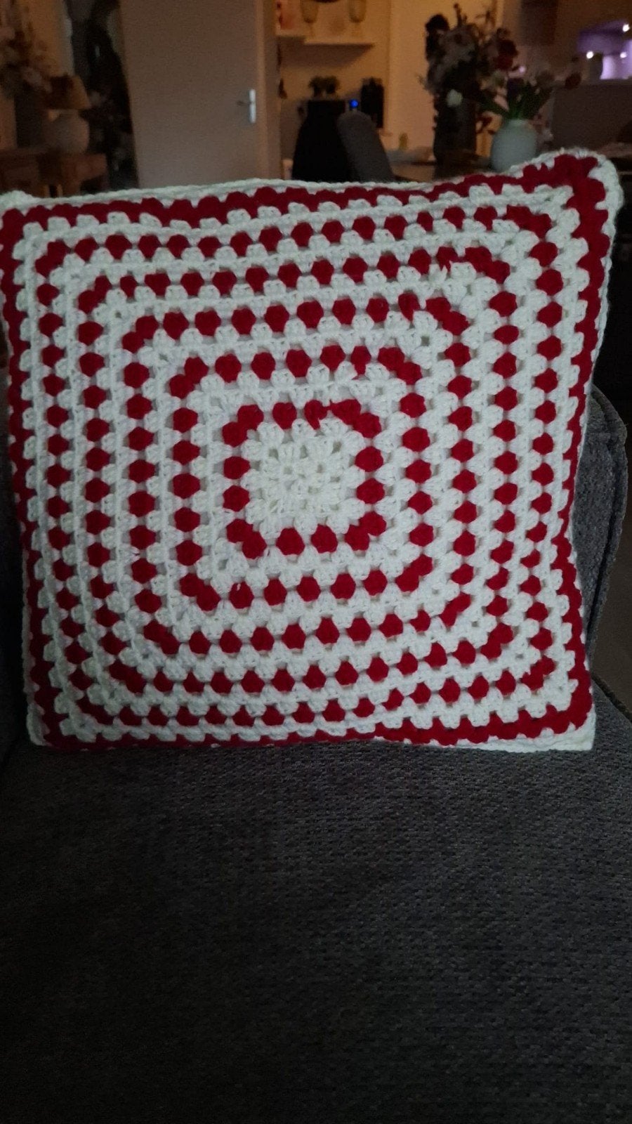 Handgemaakt kussen rood wit Vintage retro-stijl, Meerkleurig, Vierkant, Nieuw, Ophalen of Verzenden