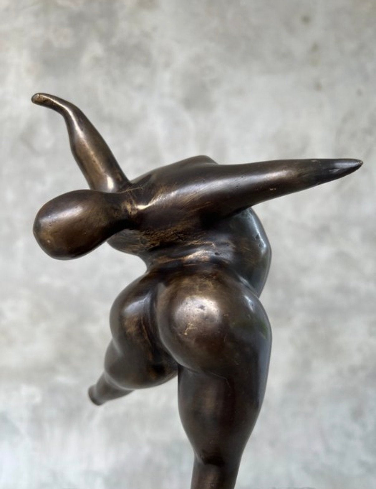 Abstract bronzen beeldje, dancing lady, 30 cm hoog, Ophalen of Verzenden, 20 - 50 cm, Beeld, Abstract