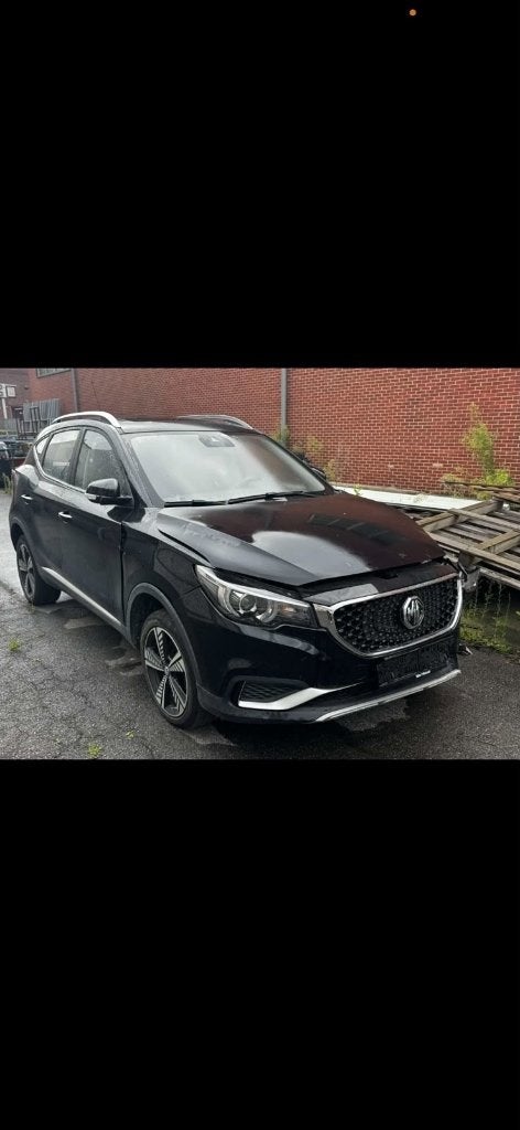 MG ZS 45kw. 73000km, Auto's, Automaat, Zwart, ZS, Zwart