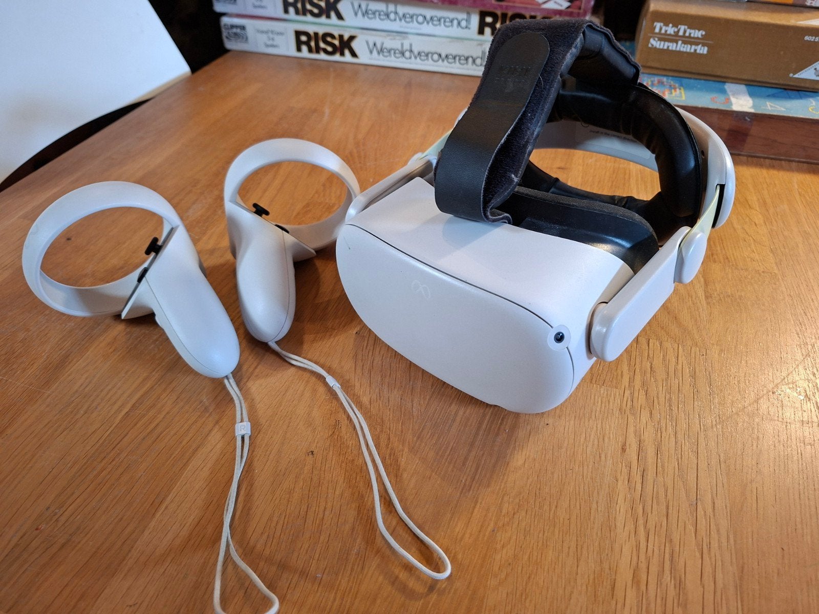 Oculus Quest 2 VR-bril met Kiwi hoofdband en PC-link kabel, Spelcomputers en Games, Ophalen of Verzenden, Zo goed als nieuw, VR-bril
