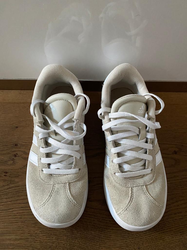 Adidas gympen -/ sneakers - maat 33, Ophalen, Zo goed als nieuw, Jongen of Meisje, Schoenen