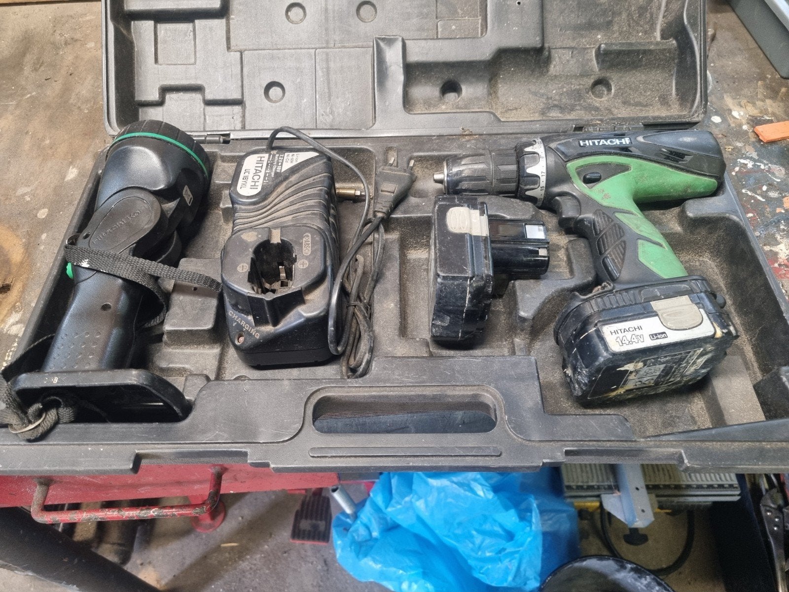 accu boor Hitachi, Ophalen of Verzenden, Gebruikt, Boormachine