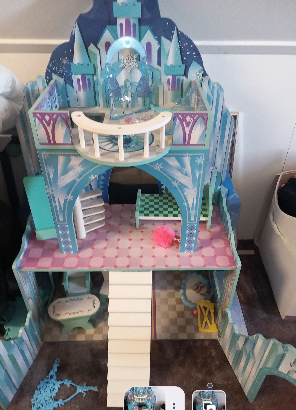houten Disney Frozen IJskasteel Poppenhuis (KidKraft), Kinderen en Baby's, Speelgoed | Poppenhuizen, Ophalen, Poppenhuis