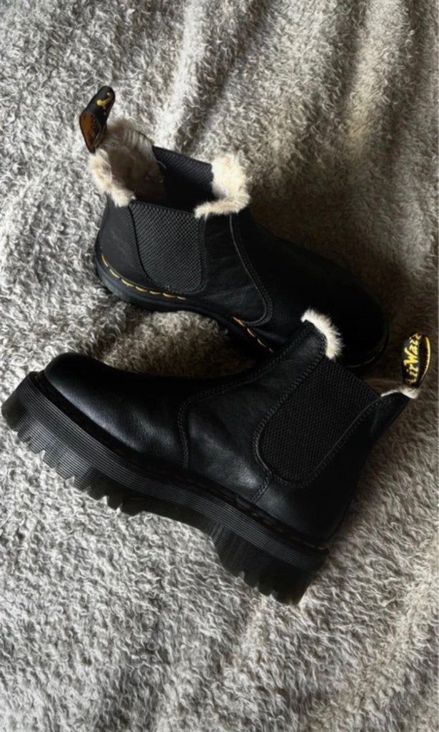Dr martens quad gevoerd, Zwart, Lage of Enkellaarzen, Ophalen of Verzenden, Dr. Martens